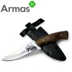 kizlyar nazis ar brūnu rokturi un melnu korpusu.