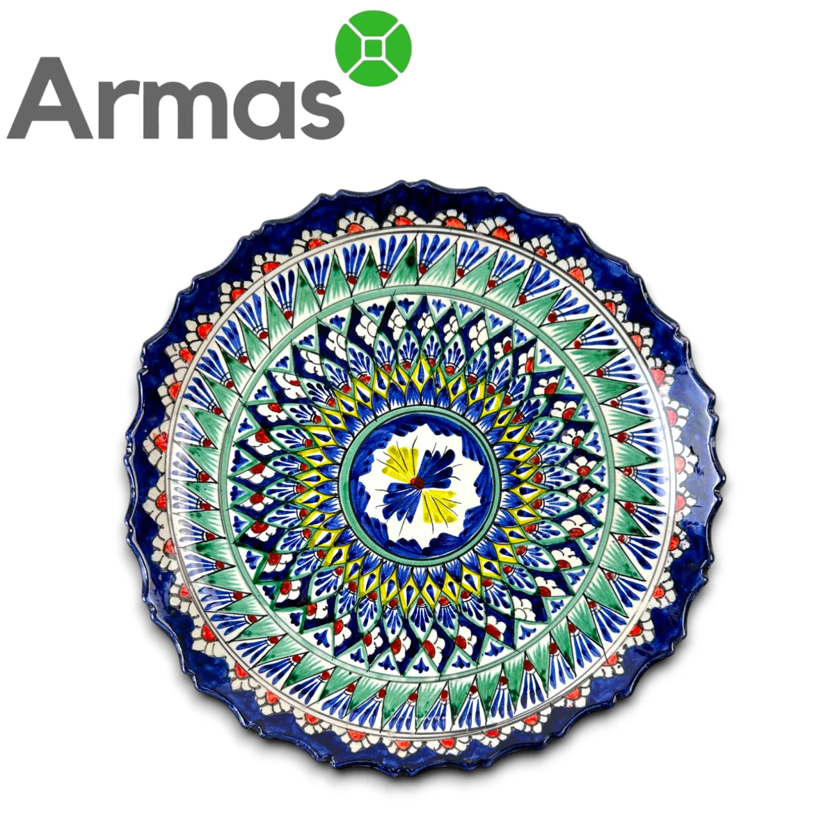 Узбекская тарелка с резным краем 35 см и восточным орнаментом – вид спереди