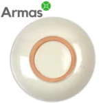 Задняя часть керамической тарелки с неглазурованным дном