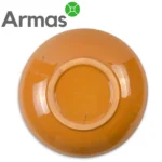 Uzbeku šķīvja aizmugure ar glazētu virsmu