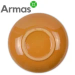 Задняя сторона узбекской тарелки с глазурованной поверхностью