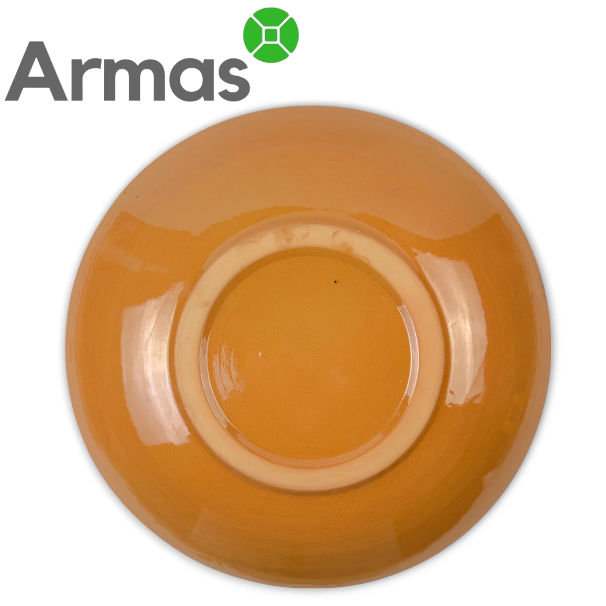 Задняя сторона узбекской тарелки с глазурованной поверхностью