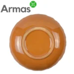 Обратная сторона узбекской тарелки с глазурью и резным краем